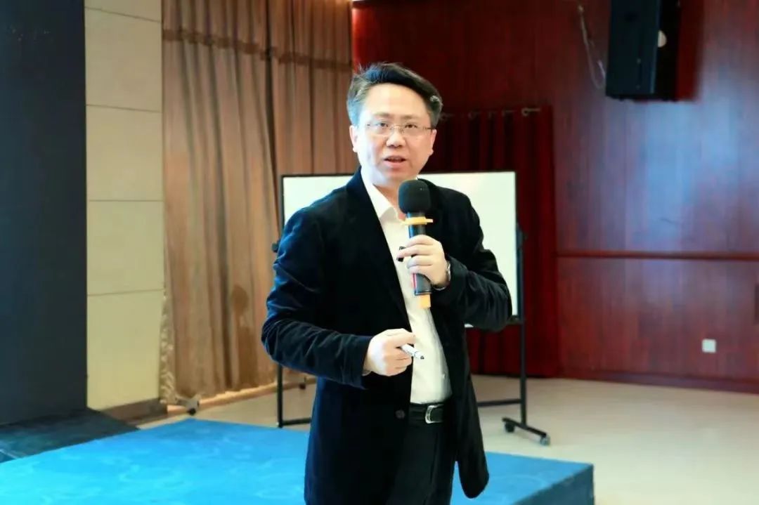总裁班.jpg