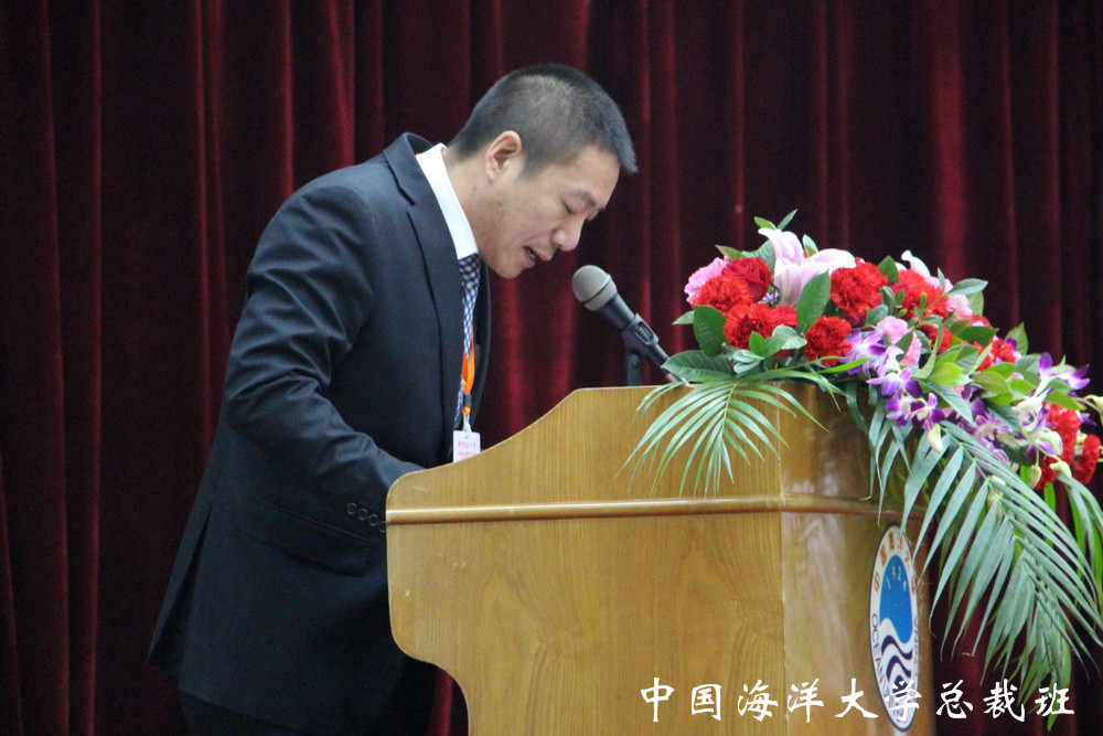 总裁九班王岗同学代表老学员讲话
