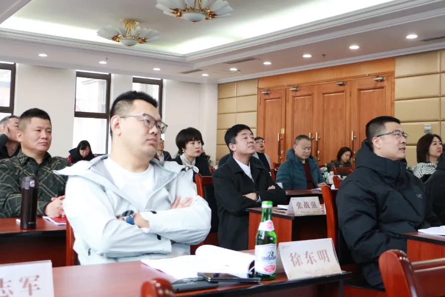 张亮教授《基于货币的本质分析》精彩开讲！
