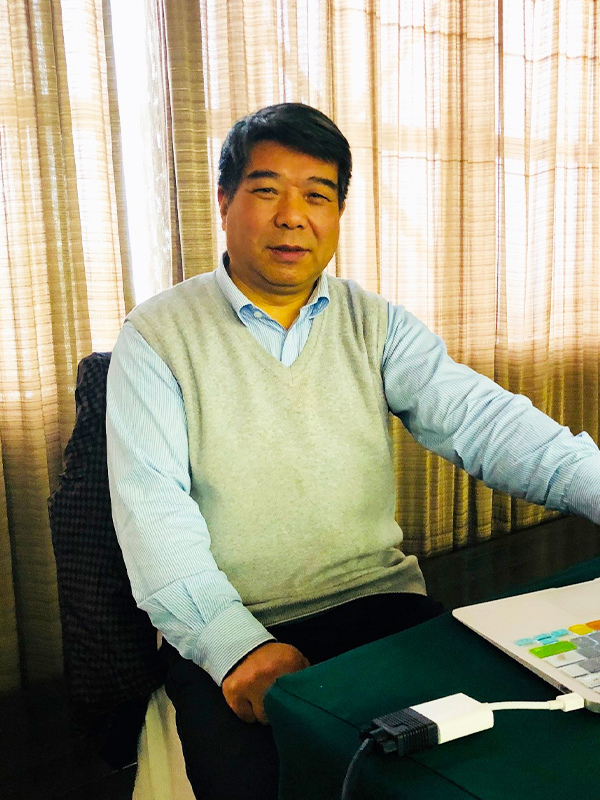 陆满平