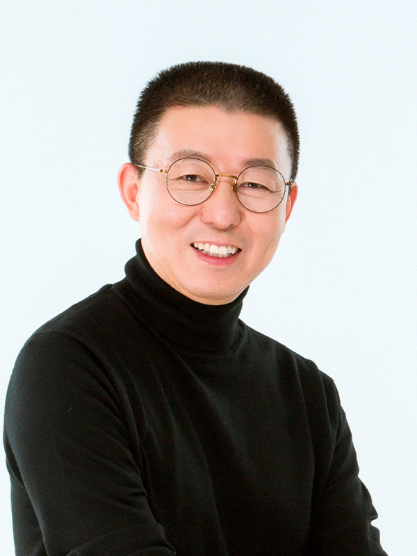 潘  诚